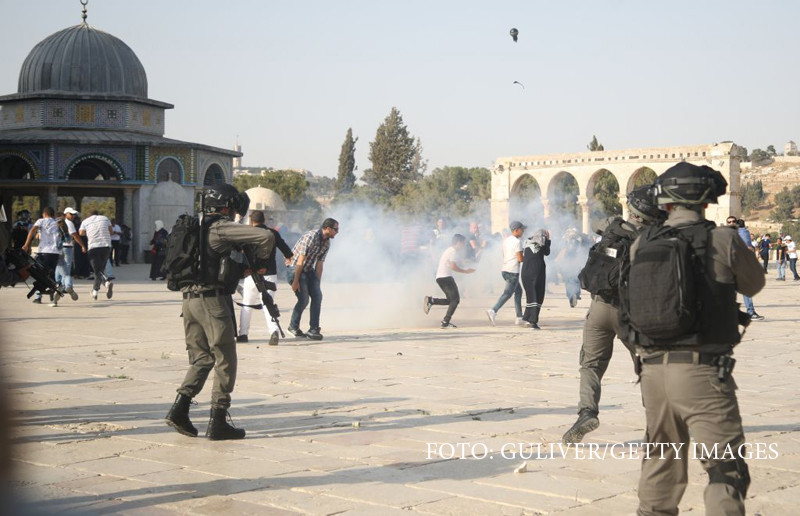 Peste 100 de raniti in Ierusalim, in violentele de pe Esplanada Moscheilor. "Ne vom sacrifica pentru al-Aqsa". VIDEO