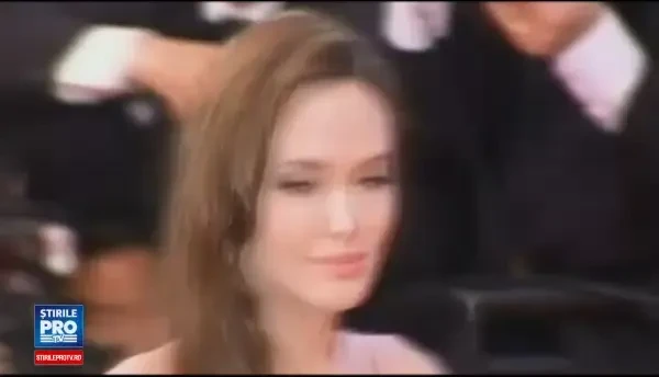 Angelina Jolie, destainuiri despre viata de dupa despartirea de Brad Pitt. Actrita a suferit de o paralizie faciala