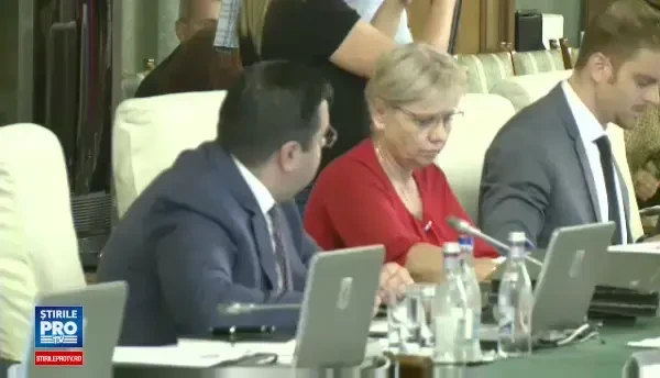 Tudose l-a criticat pe ministrul Transporturilor: In fiecare saptamana mai expropriati doua cotete pe A3. Cand terminati?