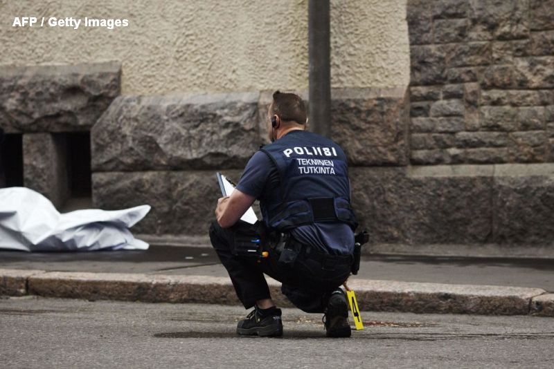 Un barbat a intrat cu masina in multime la Helsinki: un mort si patru raniti. Presa internationala: Soferul parea sa fie beat