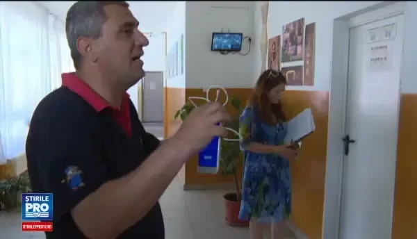 Un concurs de angajare a starnit scandal intre directorii unei scoli din Gorj. Singura candidata, o tanara de 23 de ani