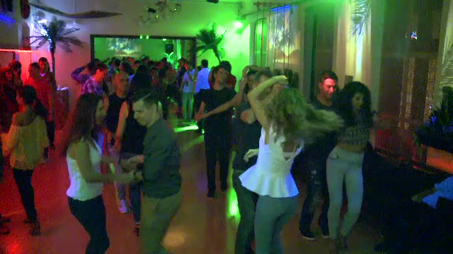Cluburile in care se asculta muzica latino si se danseaza ca la un concurs de profil, locul ideal pentru relaxare