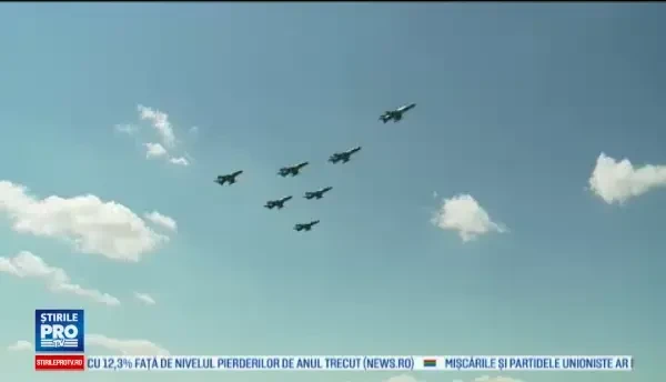 Peste 5000 de oameni au luat parte la mitingul aviatic din Campia Turzii. Flota Romaniei, mai bogata cu 9 avioane F-16