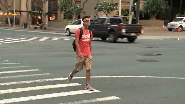 Primul mare oras american care interzice utilizarea mobilului pe trecerea de pietoni. Amenda stabilita de autoritati