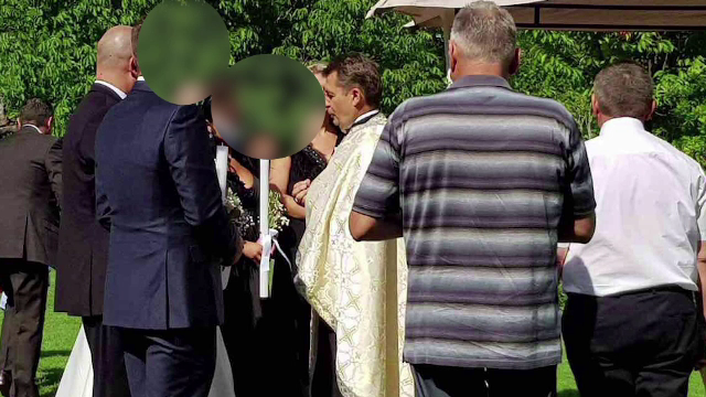 Biserica, implicata intr-un nou scandal. Cine este, de fapt, preotul care a oficiat o slujba de cununie, in Cluj
