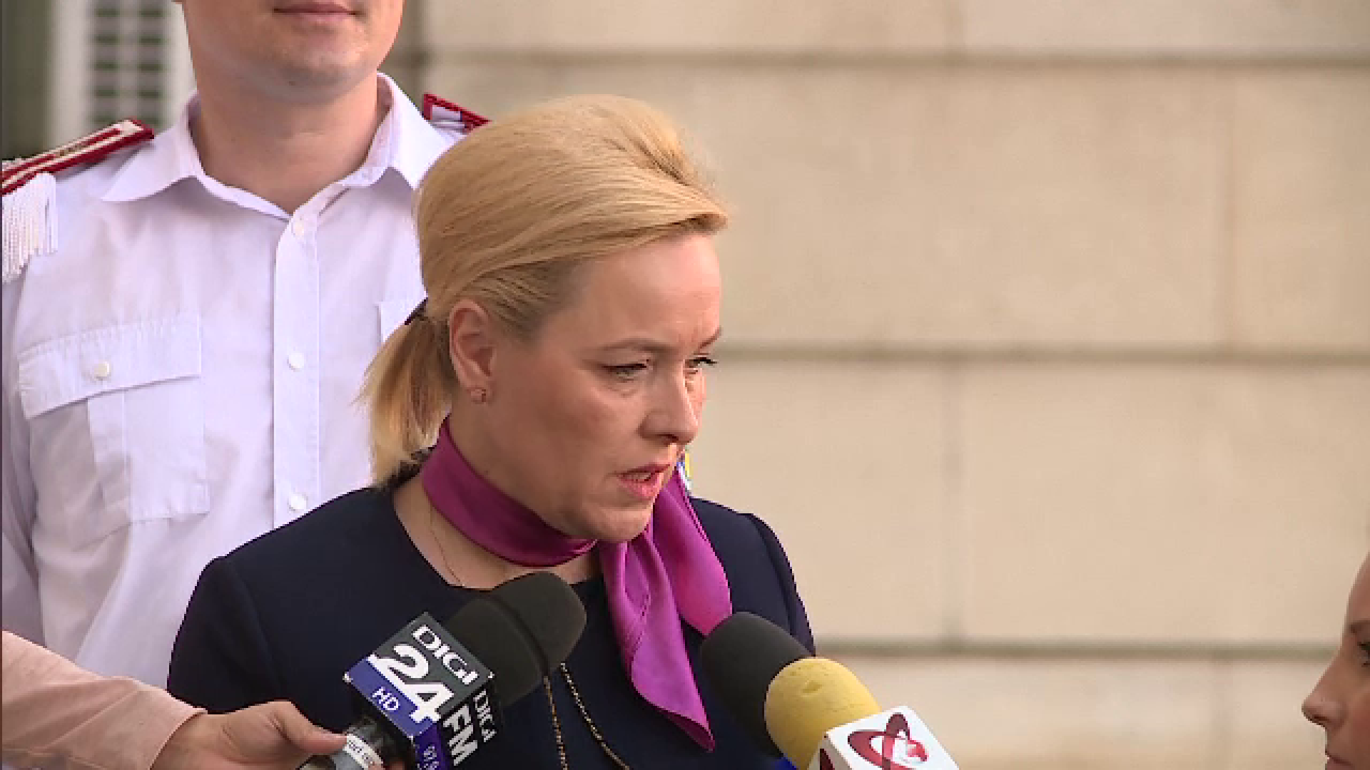 În 4 zile 700 de polițiști au cerut pensionarea. Ministerul de Interne face un pas înapoi în scandalul pensiilor din Apărare