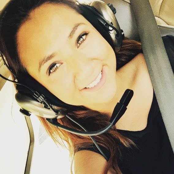 Povestea unei femei afgane care a ales să devină aviator