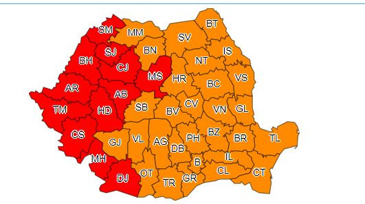 Zeci de persoane leșinate pe stradă. Cod Roșu de caniculă de vineri, în Vest