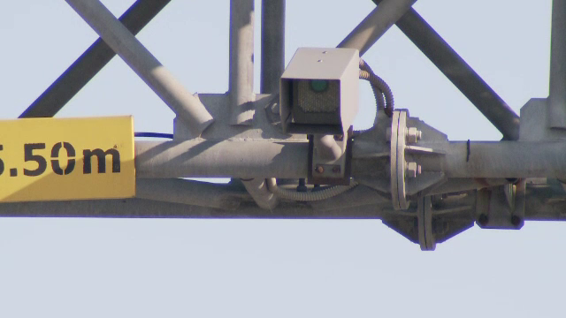 Sute de radare fixe vor fi montate pe drumurile din România. Ce informații vor transmite