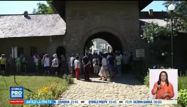 Peste 100 de basarabeni descoperă frumusețiile Cetății de Scaun din Târgoviște