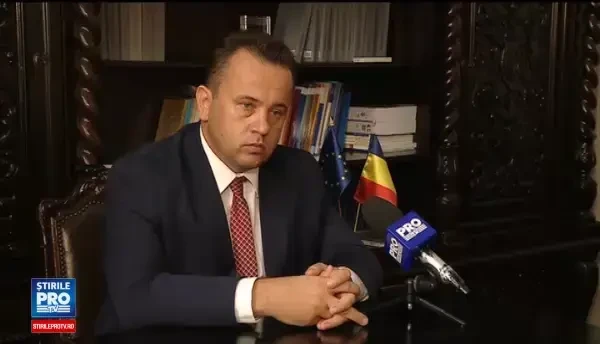 Elevii se opun planului de interzicere a telefoanelor mobile la orele de curs