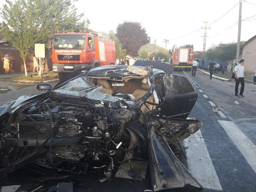 Accident cu un mort și cinci răniți. La volan, un tânăr de 17 ani