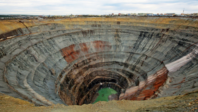 16 dispăruți după ce o mină de diamante din Siberia s-a inundat