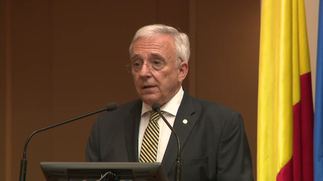 Isărescu, despre dezvoltarea României: "La 60 km de Bucureşti e vestitul Las Fierbinţi"