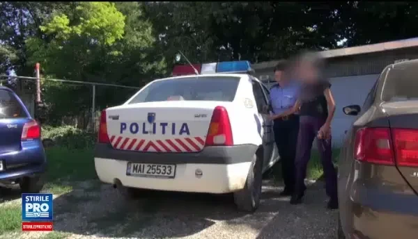 Bătută şi abuzată de vecin. Cum s-a justificat în faţa iubitei