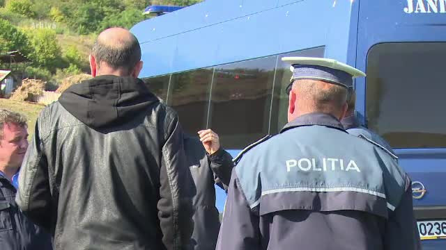 "Dragi infractori, nu mai fugiţi de lege. Poliţia vă vrea în ţară, vara asta!". Mesajul transmis de Europol
