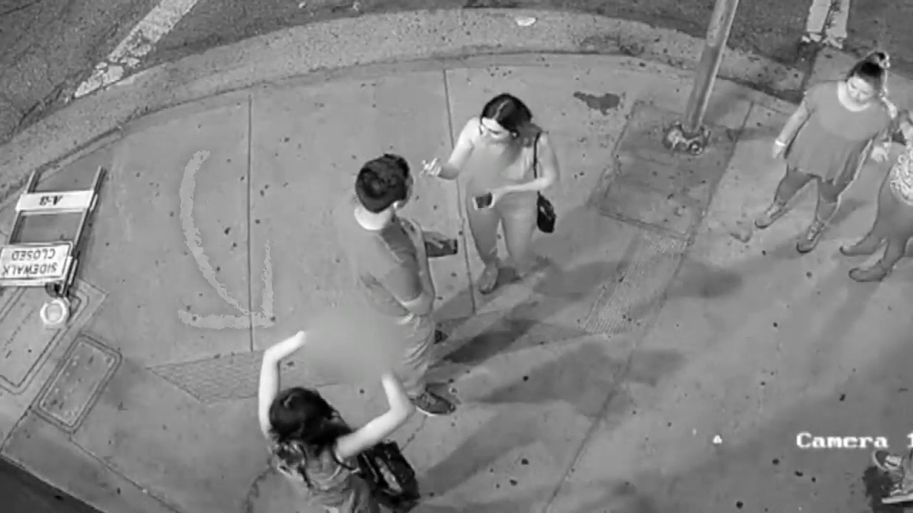 Student acuzat de viol de o tânără întâlnită în club. Camerele arată o altă poveste