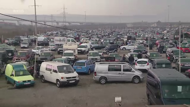 Kilometraj falsificat la jumătate din mașinile second-hand. Ce riscă samsarii