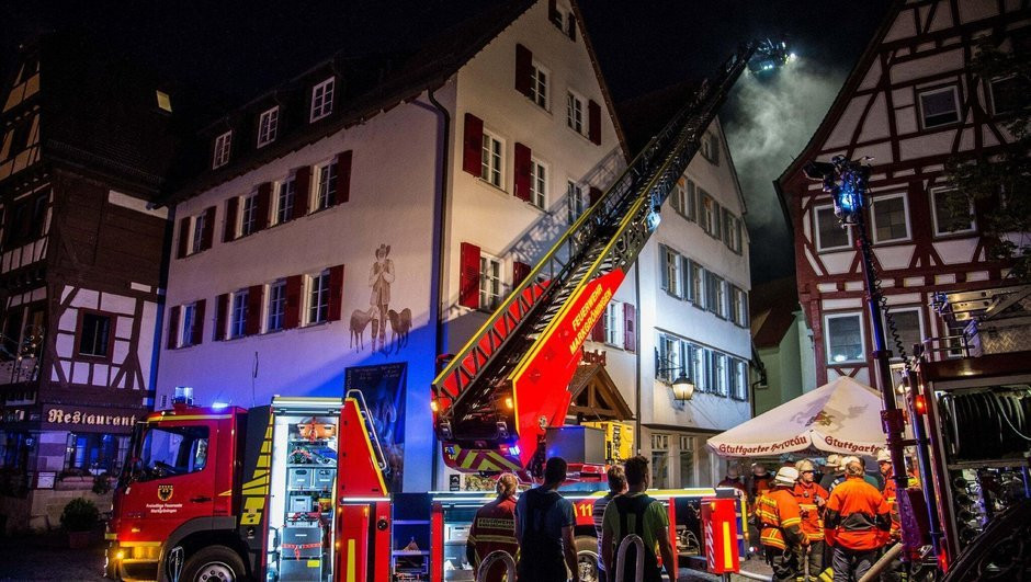 Incendiu la un centru pentru refugiaţi din Germania. 2 oameni au murit