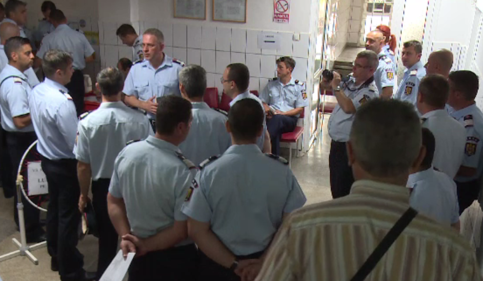 Criză de sânge în spitale. 90 de pompieri au donat la Ploiești