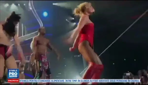 Britney Spears obligată să oprească un spectacol. Ce a pățit vedeta pe scenă
