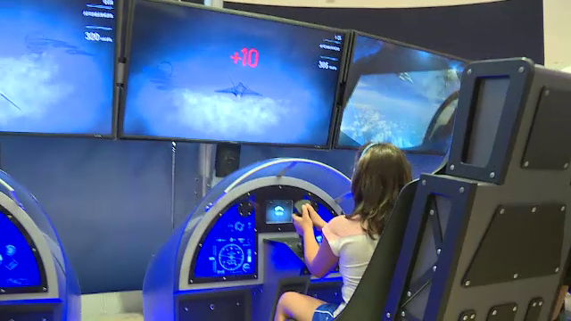 La expoziția aeronautică "Above and Beyond" din Capitală puteti testa simulatoarele de zbor