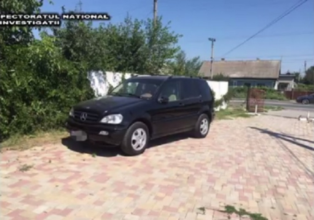 Doi moldoveni, răpiţi şi puşi să-şi sape propriile morminte