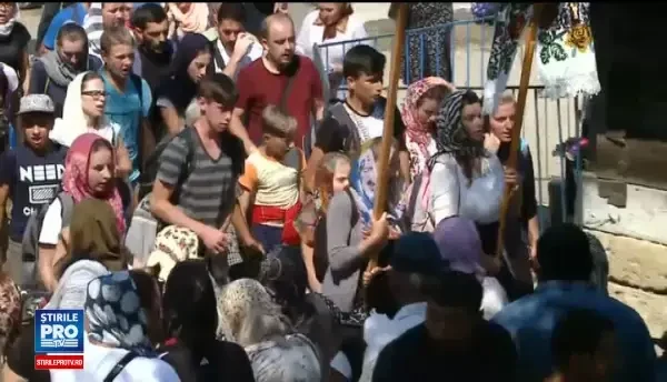 Zeci de mii de pelerini, la mănăstirea Nicula. Icoana de aici ar face minuni