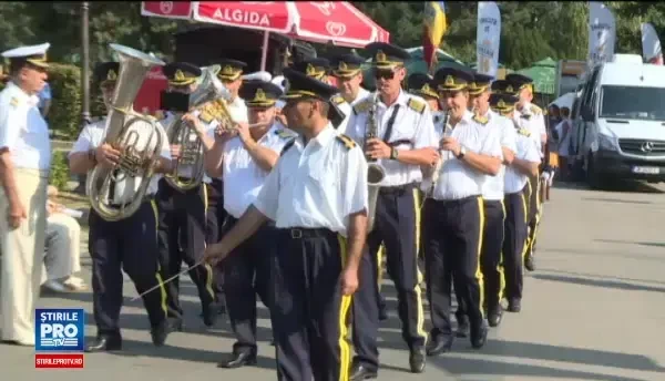 Ziua Marinei în Herăstrău. Cadoul care i-a scandalizat pe bucureșteni