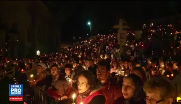 Peste 40.000 de credincioși s-au închinat la icoana făcătoare de minuni