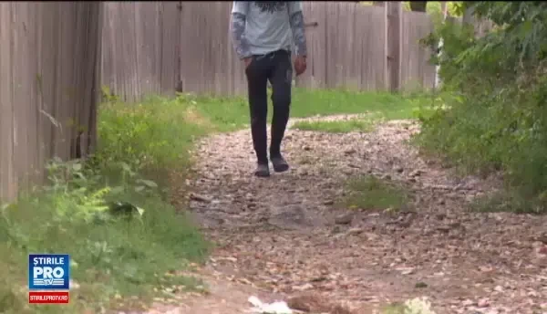 Scene oribile în Vaslui. Ce i-au făcut 2 adolescenți unchiului lor pentru bani