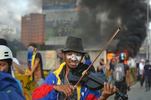 Drama violonistului care a protestat față de președintele Maduro