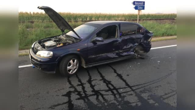 Două femei gravide, rănite într-un accident pe DN1
