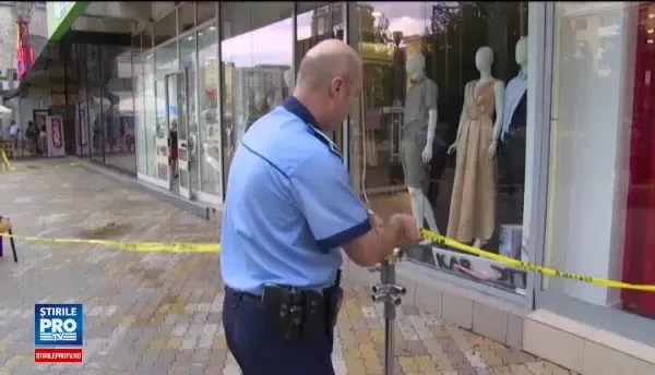 Gravidă rănită grav, după ce i-a căzut în cap o cărămidă, la Pitești