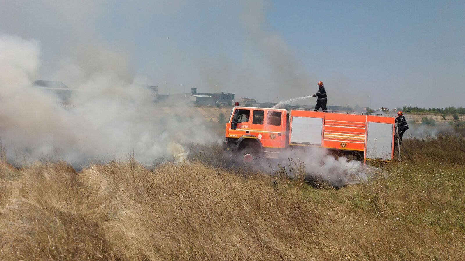 incendiu, Parcul Natural Văcăreşti, interventie