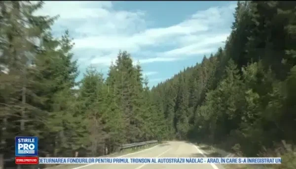 Munţii Şureanu, locul ideal pentru o vacanţă de neuitat. Cât plătiţi pentru a vedea minunăţiile descrise de Sadoveanu