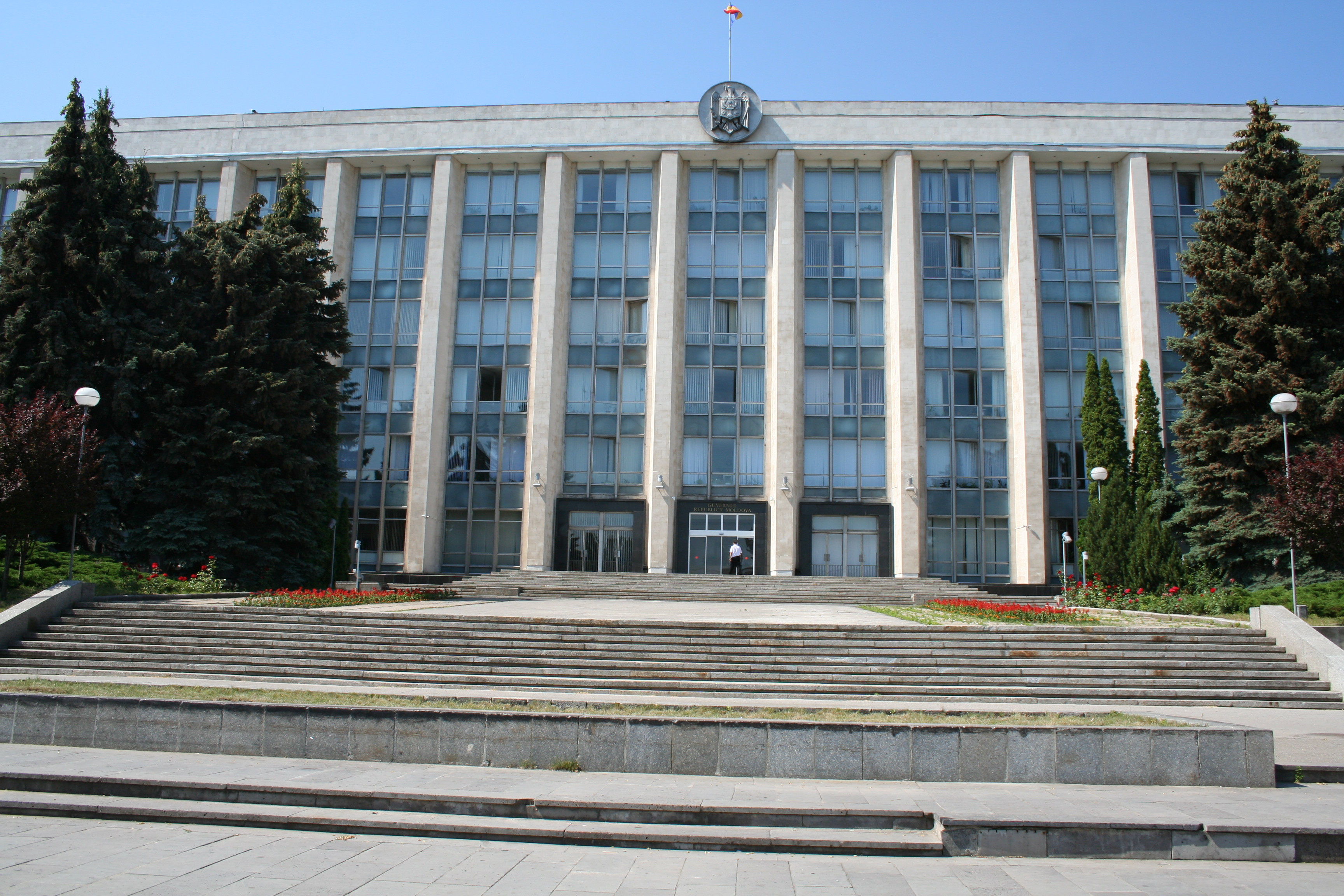 Percheziţii la sediul Guvernului de la Chişinău, într-un dosar de corupţie