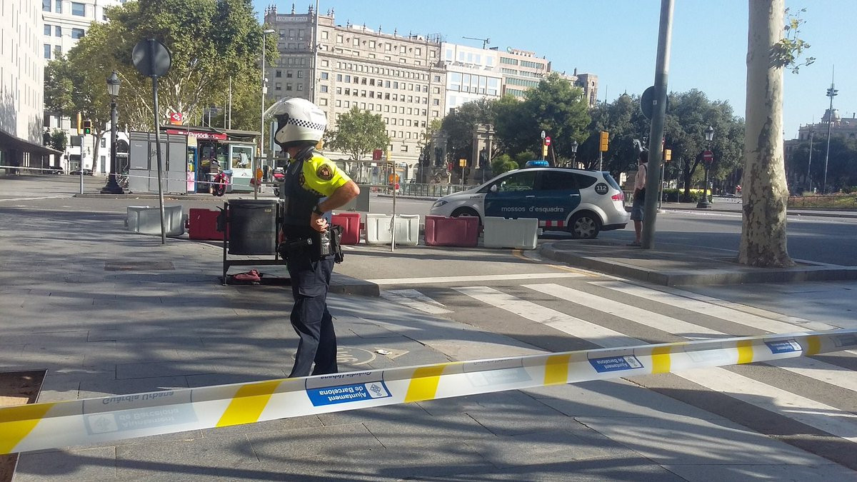 Nouă alertă în Barcelona. Poliţia a evacuat Piața Catalunya
