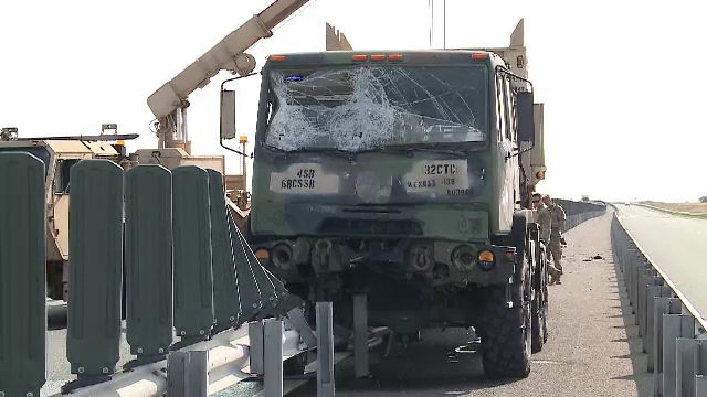 Camion militar NATO, implicat într-un accident pe autostrada Arad-Nădlac