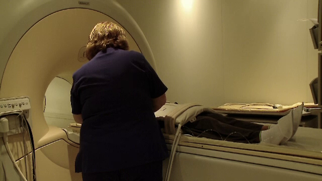 Analiza medicală pentru care românii așteaptă și un an