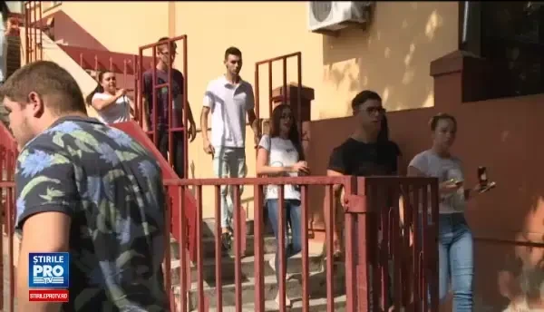 Bacalaureat 2017, sesiunea de toamnă. 39.500 de absolvenţi susțin azi prima probă