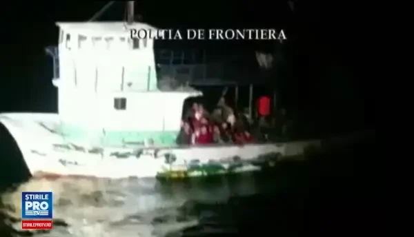 Navă cu 23 de refugiați, în apele României. Unde vor ajunge migranții