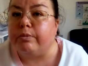 Un medic din Suceava ar fi agresat fizic şi verbal o mamă cu un copil