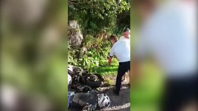 Motociclistul urmărit si lovit de o mașină de poliție este și el polițist
