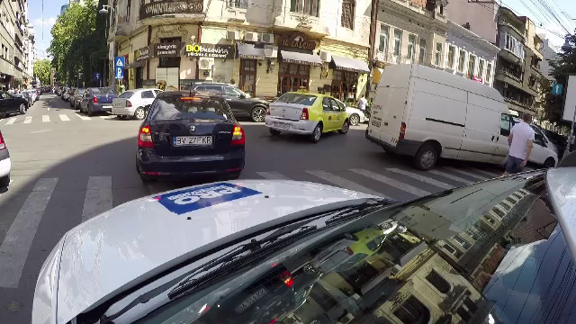 Șofatul în Capitală, o aventură. Cum se descurcă șoferii în cel mai aglomerat oraș din Europa