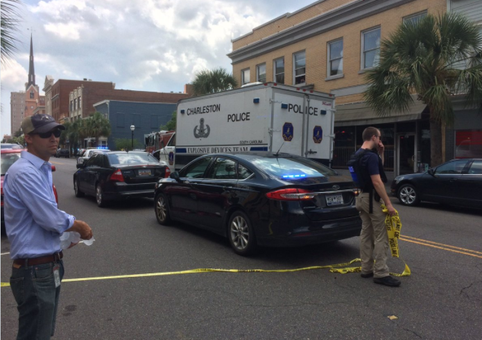 Luare de ostatici în Charleston. Agresorul a fost împușcat