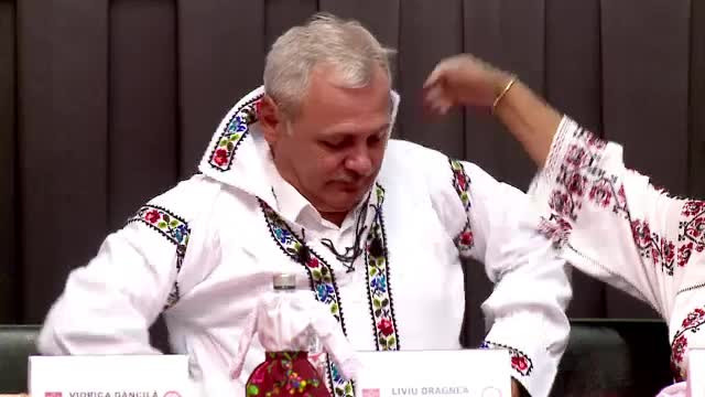 Dragnea şi Fuego le-au emoţionat pe femeile din PSD