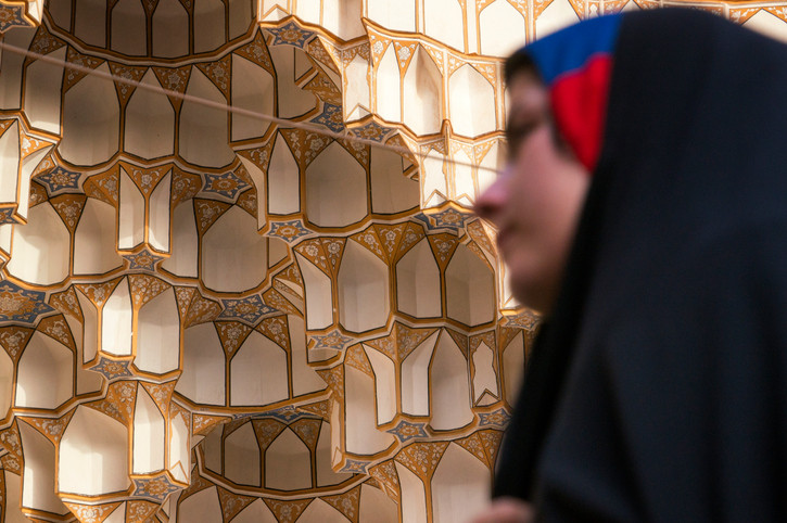 Iranul interzice persoanelor "urâte" să intre în învăţământ