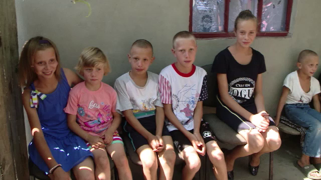 Patriarhul Daniel, impresionat de cazul celor 8 frați rămași orfani