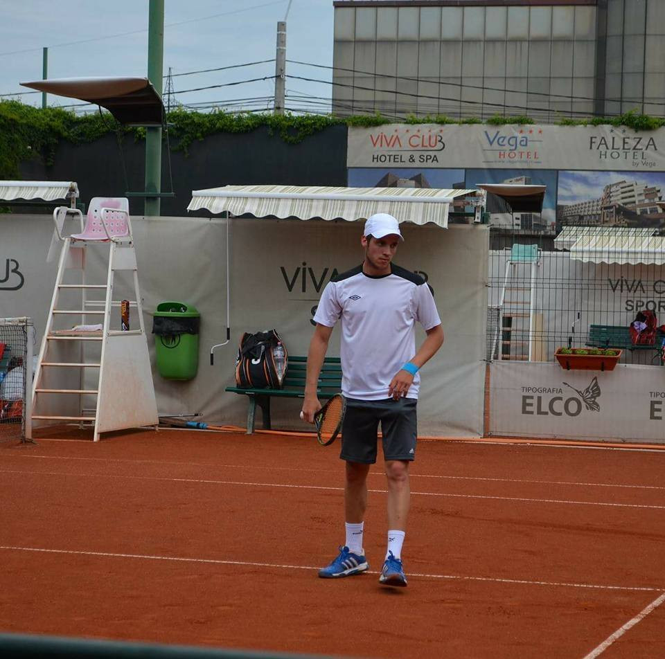 Tenismen român, suspendat opt luni pentru că a pariat